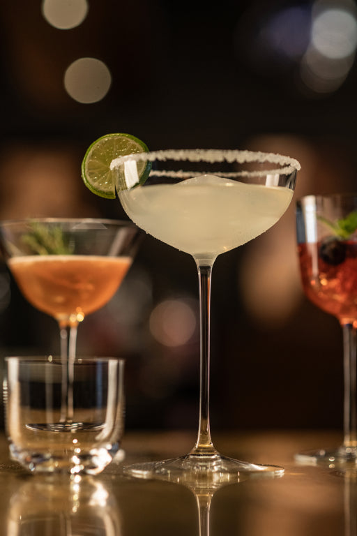 Zwiesel Glas Tone calici da cocktail grandi da 24,6 cl con punto di effervescenza – 4 pezzi